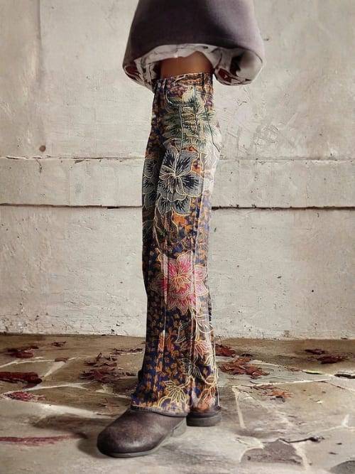 LINE | Retro-Inspired Pants