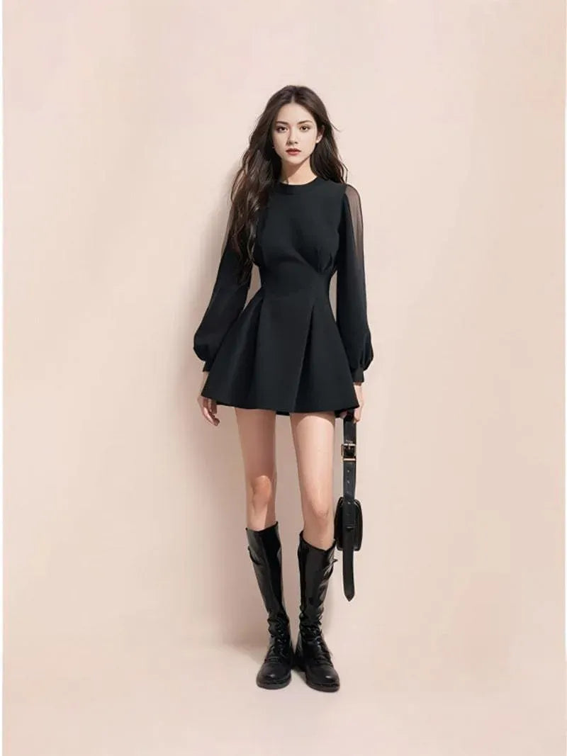 Short Black Dress – Effortless Style for Autumn
