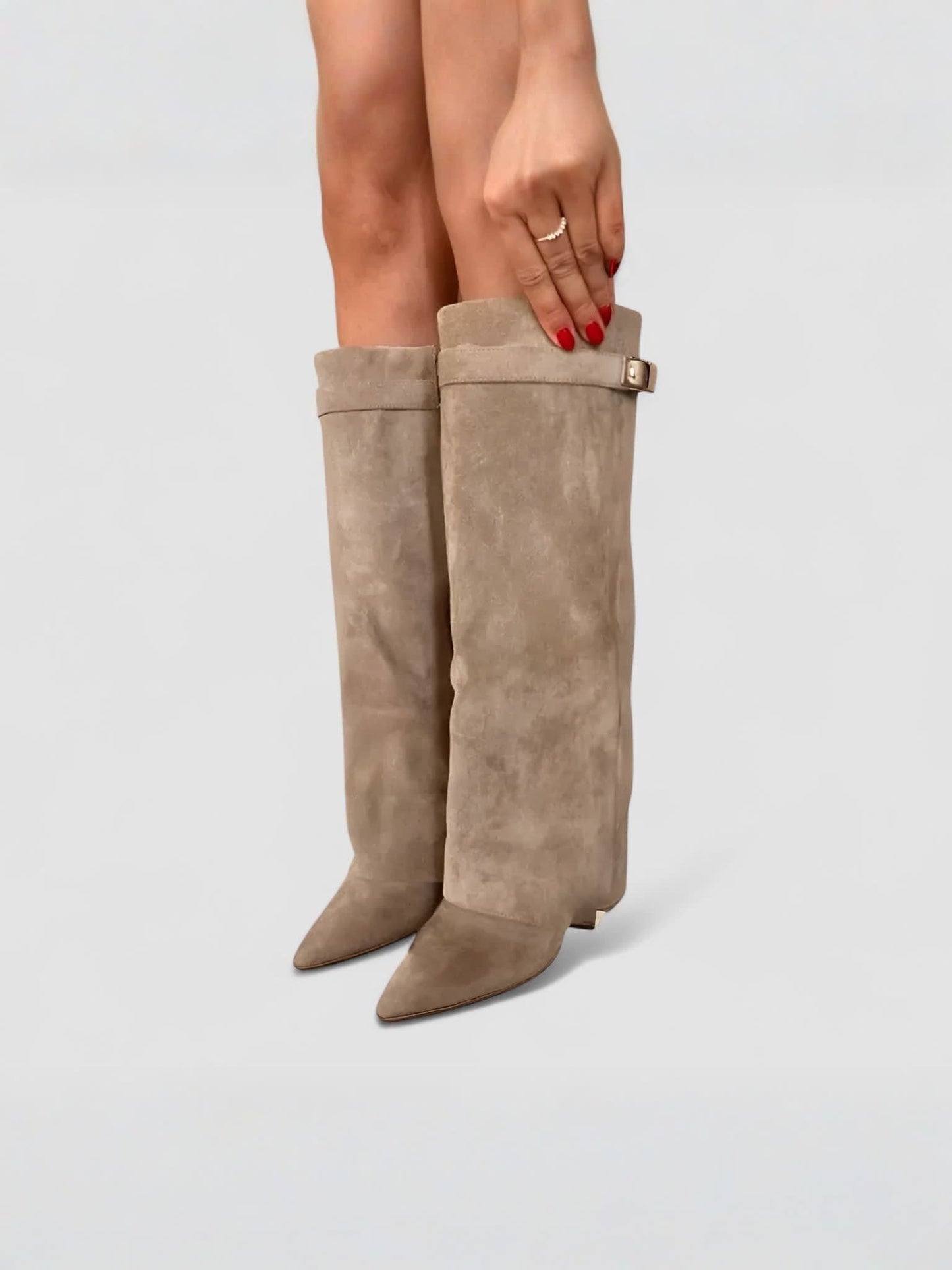 Classic High Boots – Stylish Comfort for Every Occasion