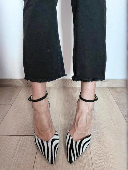 Chic Sweater Celebrating Feminine Elegance