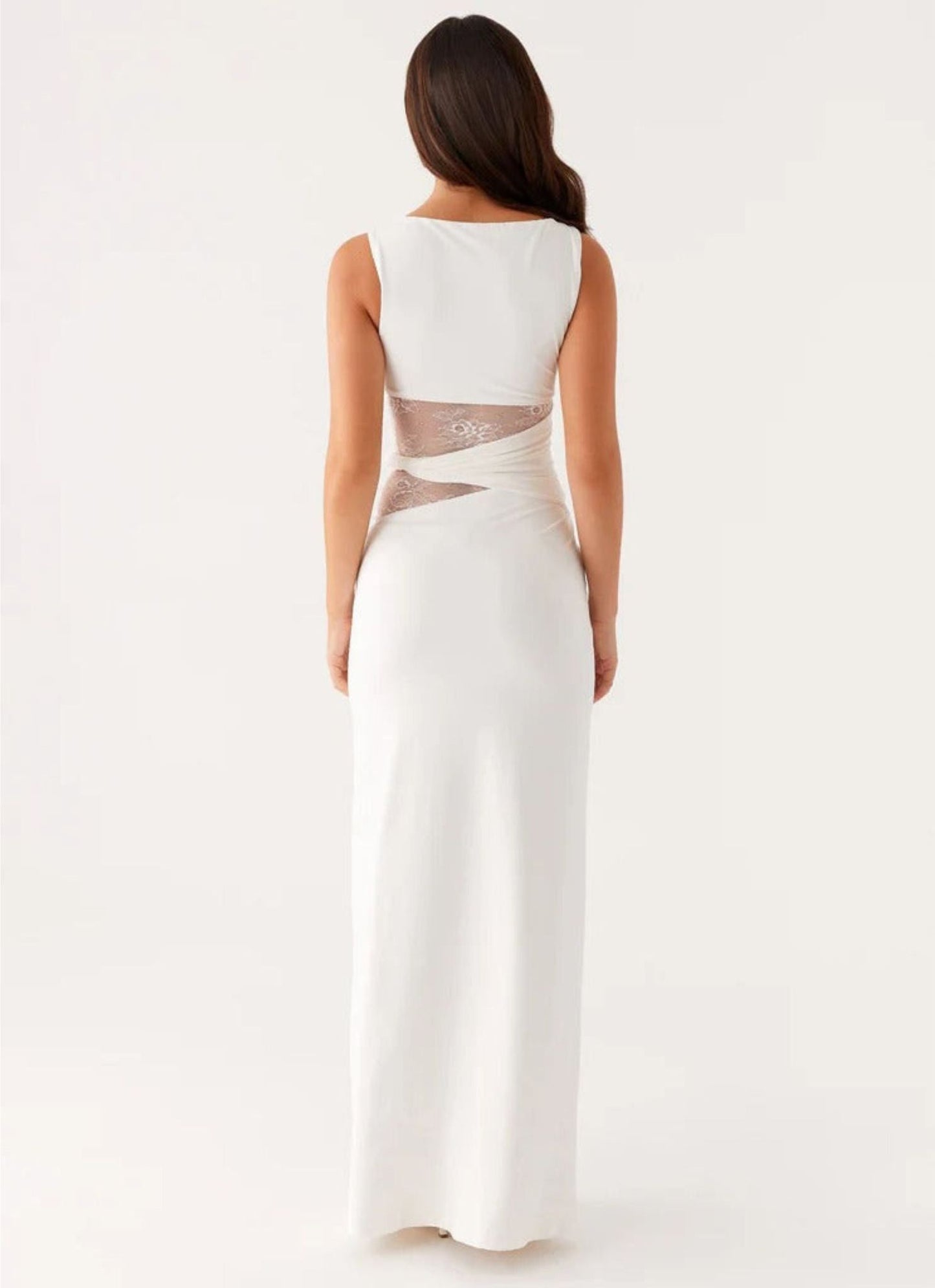 LÉNI | Fitted Long Dress with Cutouts and Elegant Lace Details