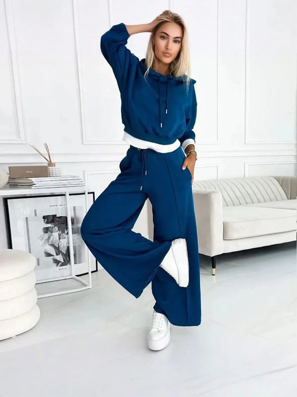 NORA | Stylish Monochrome Outfit