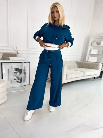 NORA | Stylish Monochrome Outfit