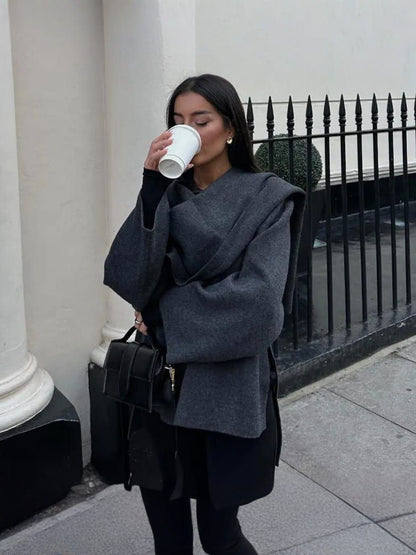 Iris Oversized Sweater: Cozy Elegance and Comfort