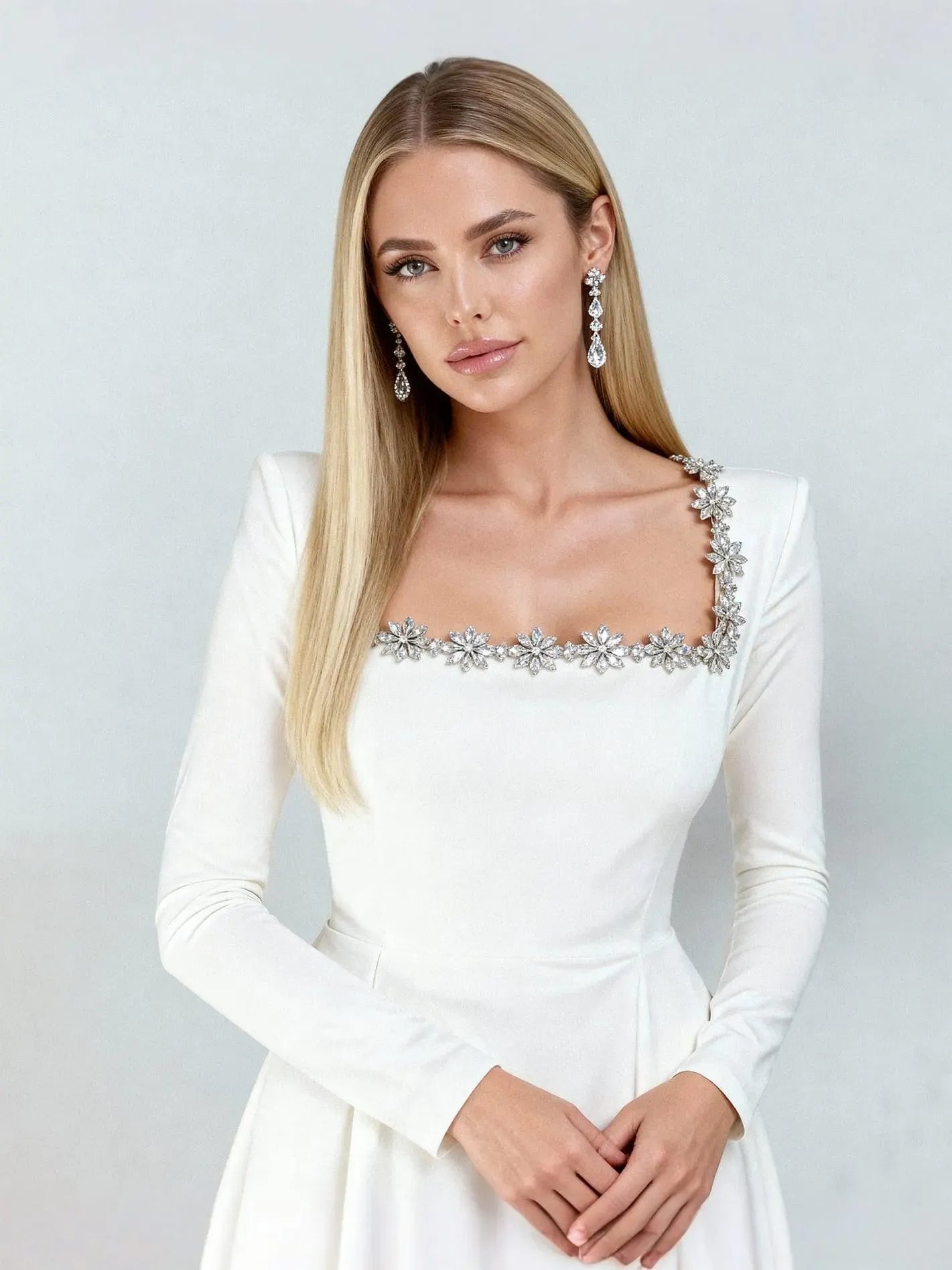 Sparkling Crystal Dress - A Touch of Parisian Elegance for the Holidays