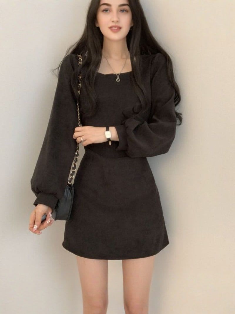 AMILA | Relaxed Cashmere Dress with Off-Shoulder Design