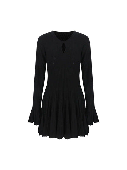Chic Black Sweater Dress with Round Neck, Flared Sleeves, and Pleated Skirt