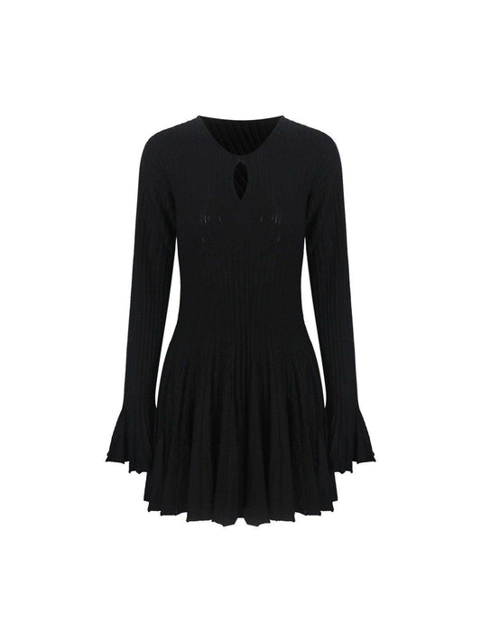 Chic Black Sweater Dress with Round Neck, Flared Sleeves, and Pleated Skirt