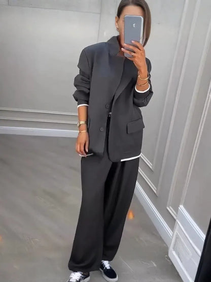 Chic Gray Polyester Set – Classic Style with Impeccable Detail