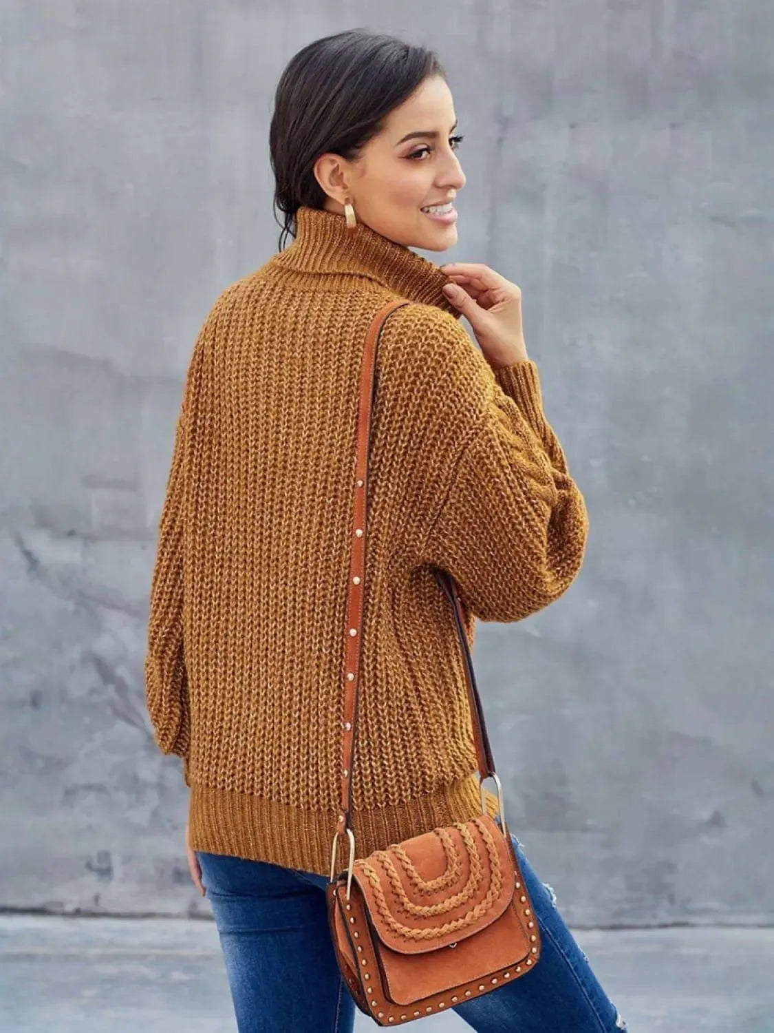Women's Cozy Oversized Cable Knit Sweater