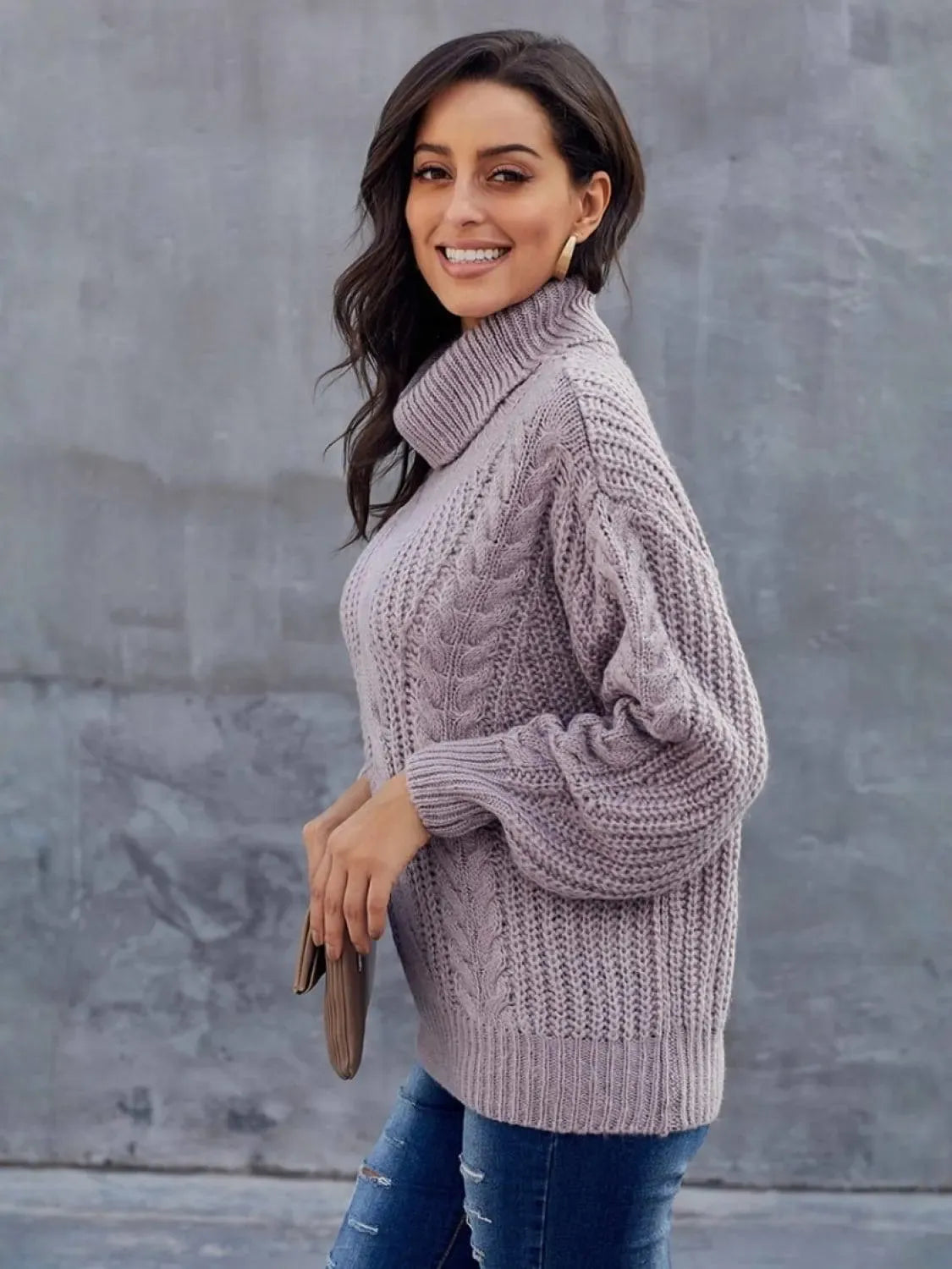 Women's Cozy Oversized Cable Knit Sweater