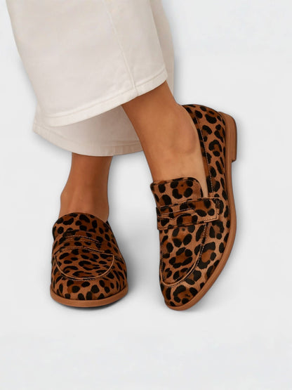 Everyday Comfort with Style: Versatile Sweater