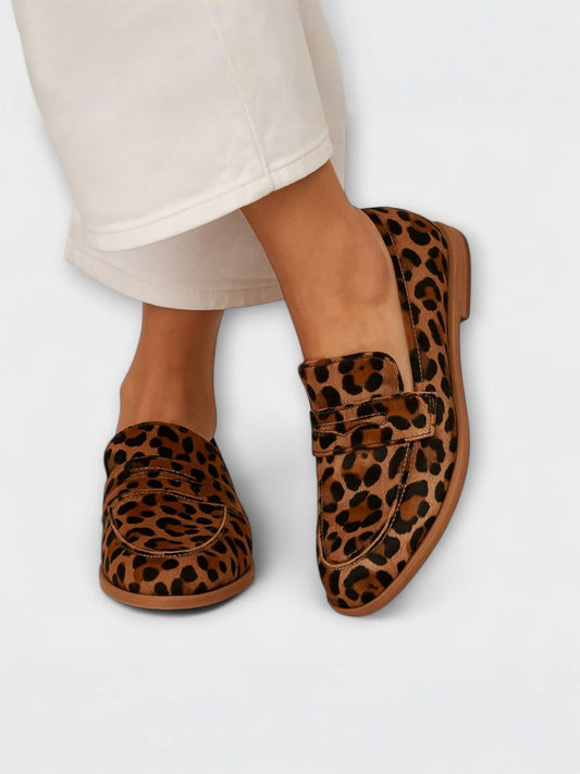 Everyday Comfort with Style: Versatile Sweater