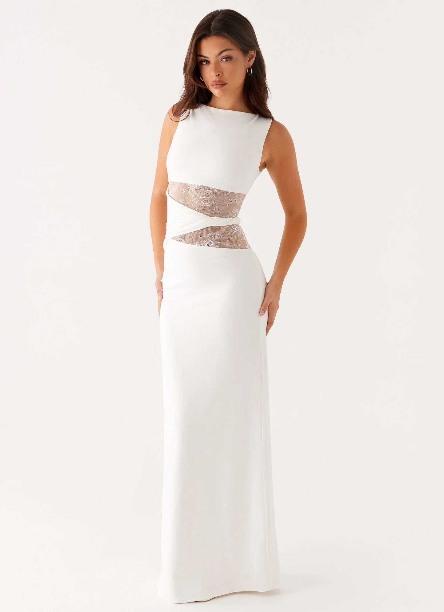 LÉNI | Fitted Long Dress with Cutouts and Elegant Lace Details