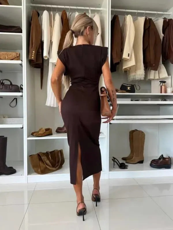 Elegant Midi Dress – Timeless Style in Rich Colors