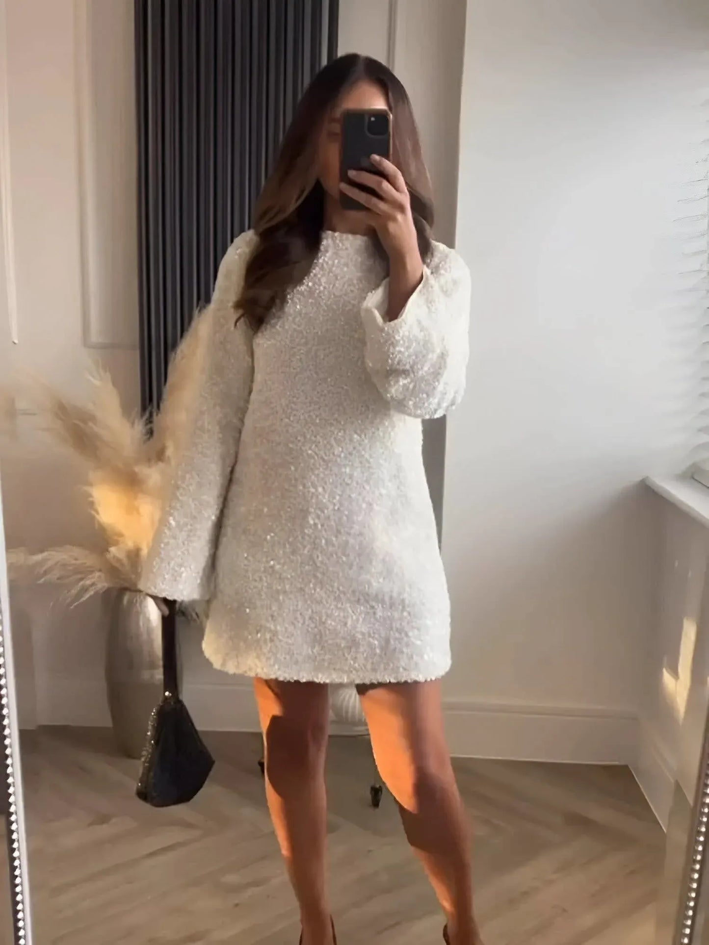 Elegant Knot Dress – A Perfect Blend of Femininity and Confidence