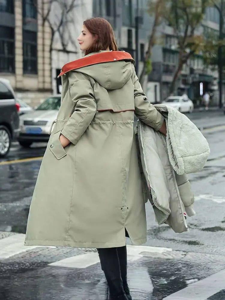 Stylish Winter Parka with Removable Lining and Luxe Hood