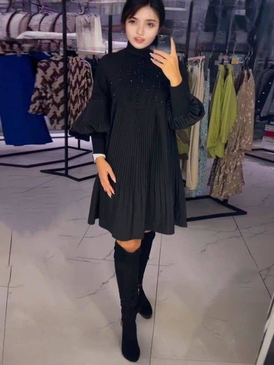 LUNA | Chic Pleated Dress