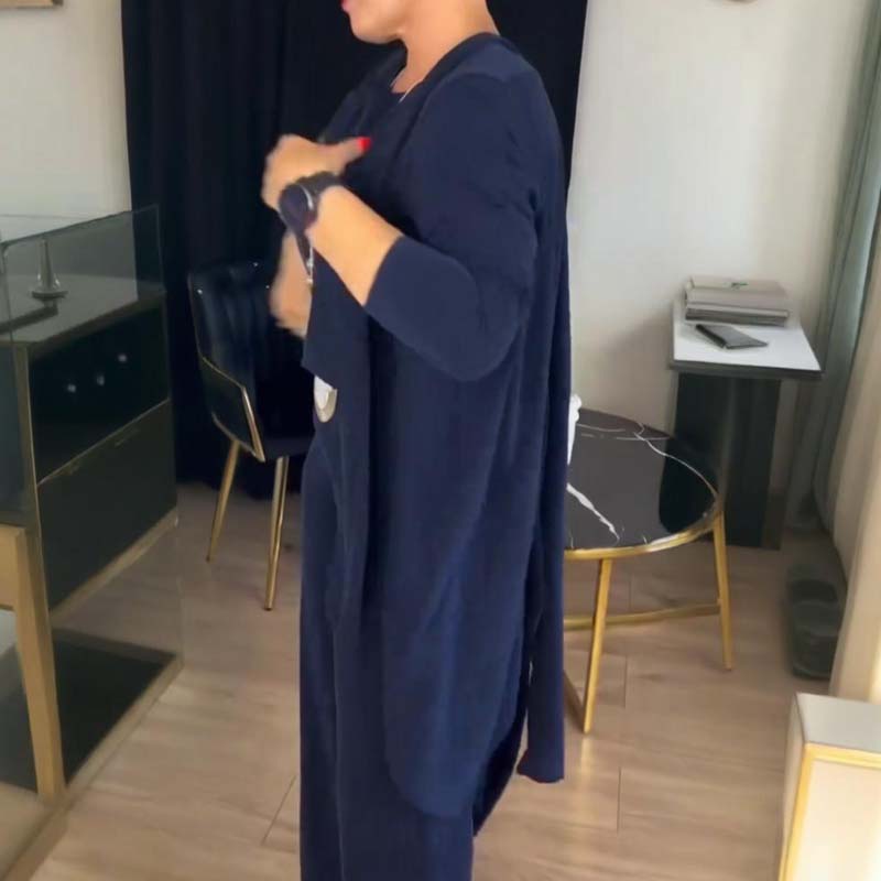 Luxury Comfort Sweater: Soft and Elegant Knitted Fabric