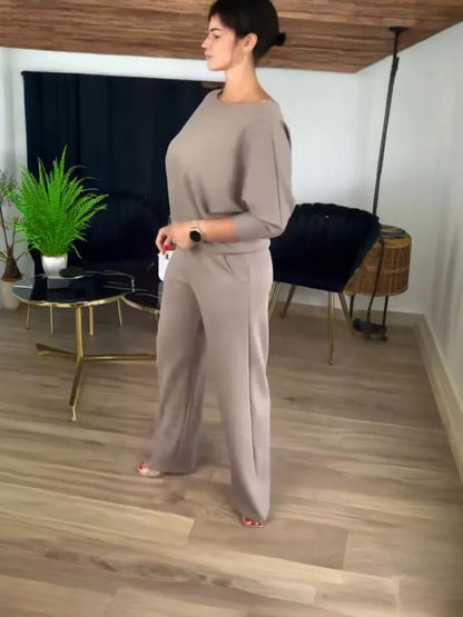 Luxury Comfort Sweater: Soft and Elegant Knitted Fabric